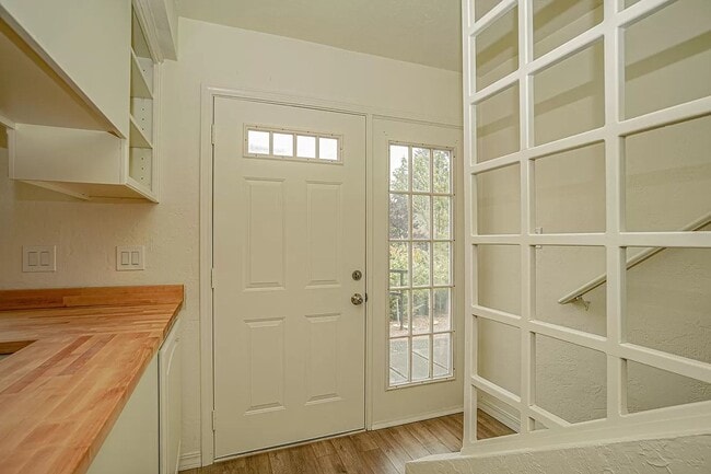 Photo - Two bedroom Townhouse near Ashland Community Hospital