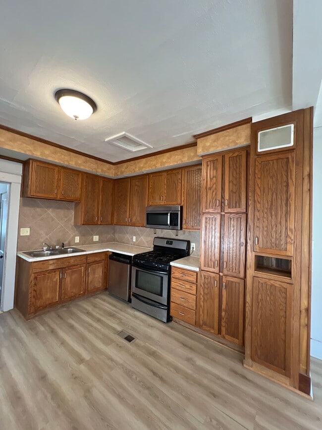 Photo - Oakland Gem, calling your name!