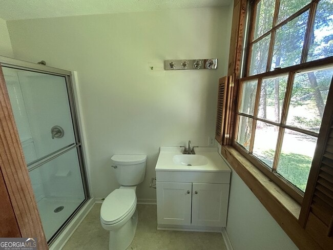 Photo - 1024 Stonepile Rd