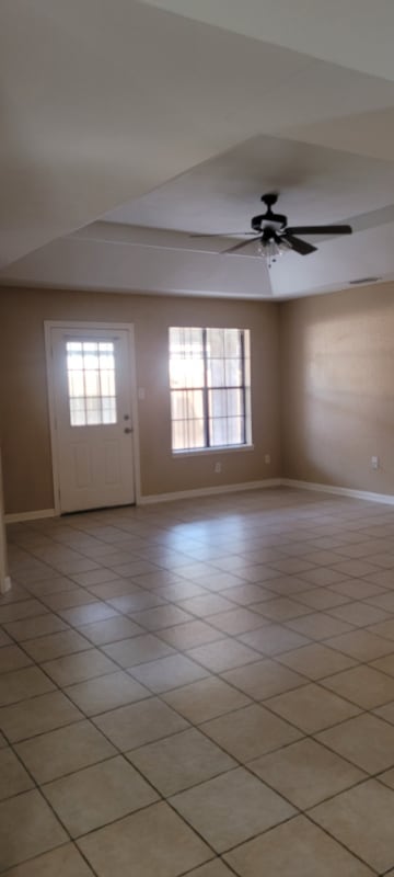 Photo - 1900 Lark Ave