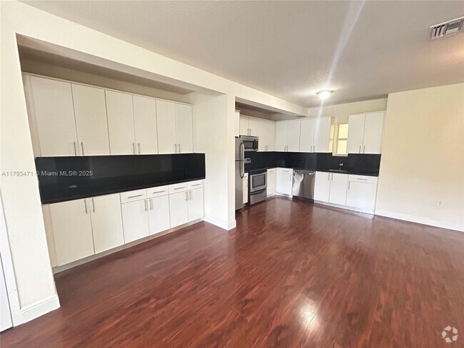 Building Photo - 2931 Sheridan Ave Unit 1 Rental