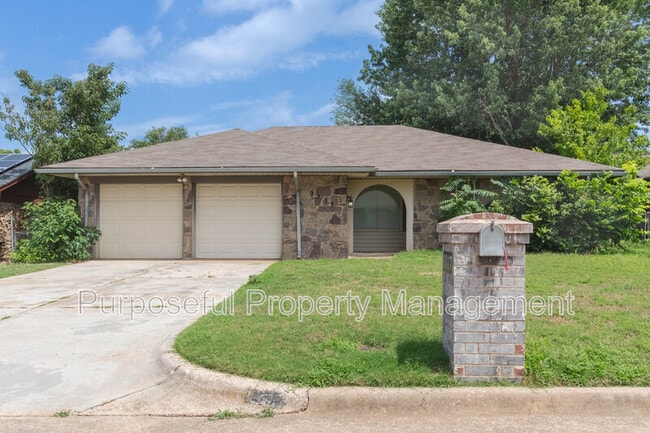 Building Photo - 9317 N Sherwell Dr