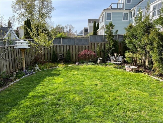 Photo - 15 Trumbull St