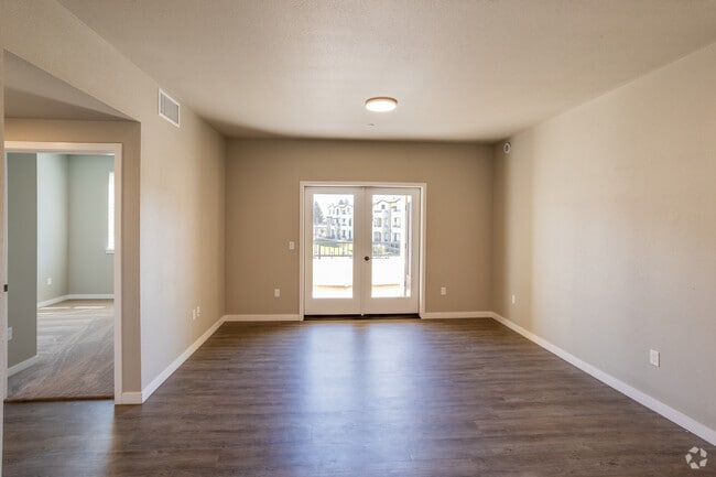 3BR, 2BA - 1,256SF - Living Room