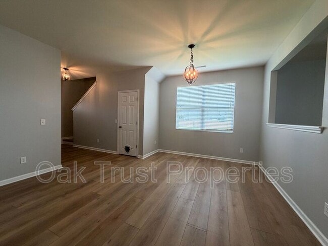 Photo - 701 Greymohr Ln