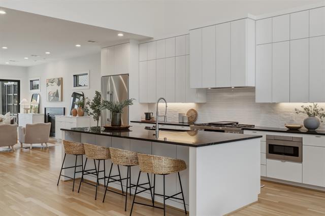 Photo - 7340 Syracuse Dr