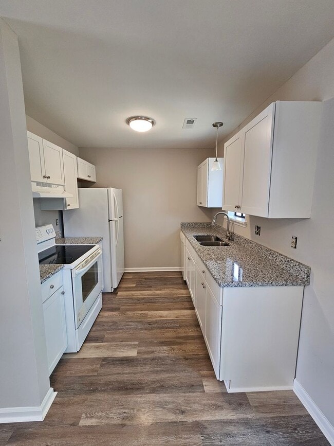 Photo - Newly Renovated 2 Bedroom Off Of GumBranch