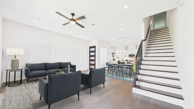 Photo - 6734 Lozier St