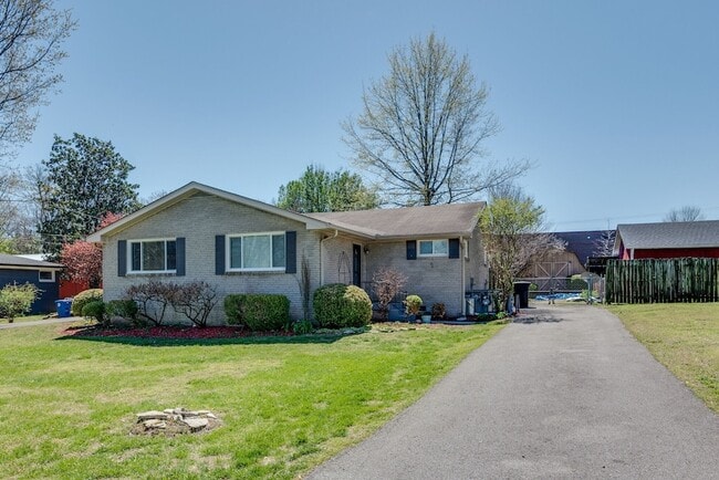 Building Photo - 405 Figuers Dr Unit B Rental
