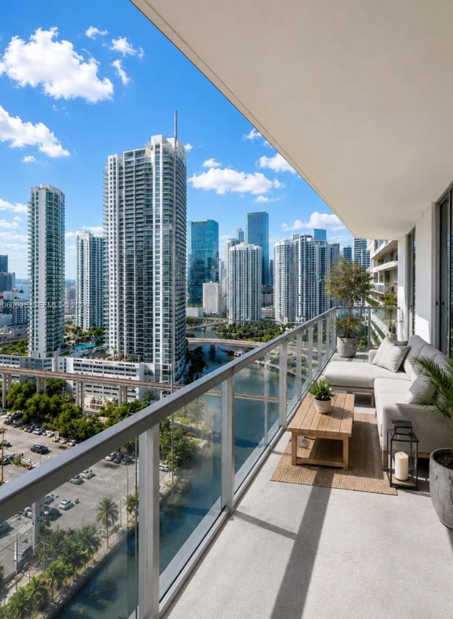 Photo - 185 SW 7th St Unit 2503-ML A12060025