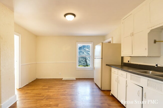 Photo - Bright Ground-Floor Home with Flexible Space Unit 1