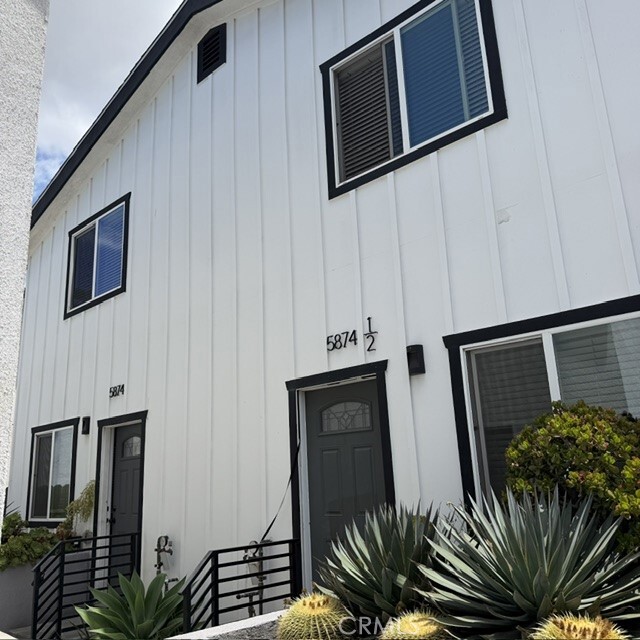 Building Photo - 5874 Towne Ave