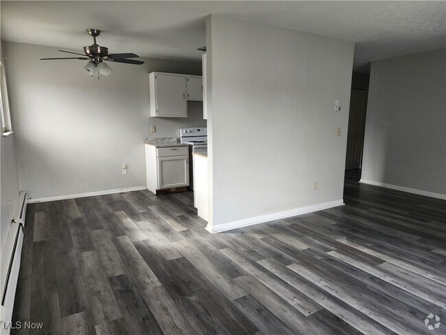 Building Photo - 26680 Tungsten Rd Unit 205 Rental