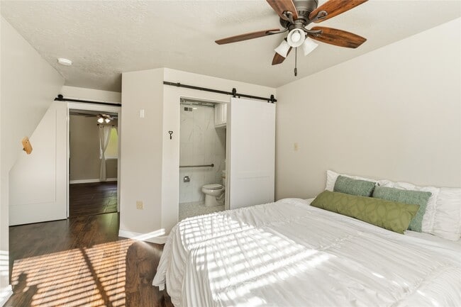 Photo - 24527 Appian Ridge Unit B