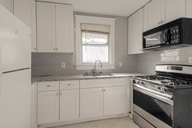 Photo - 3626 Bellefontaine Ave