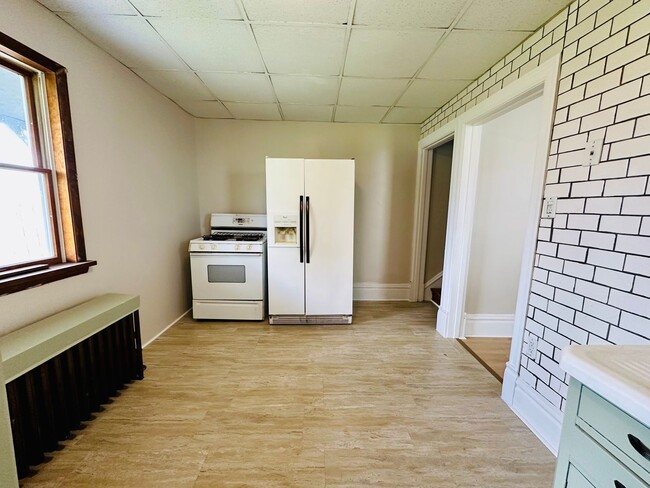 Photo - 1115 Karl Ave