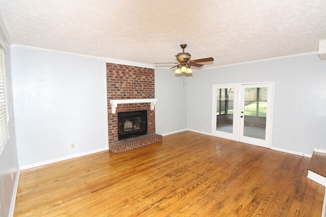 Photo - 5827 Hibernia Dr