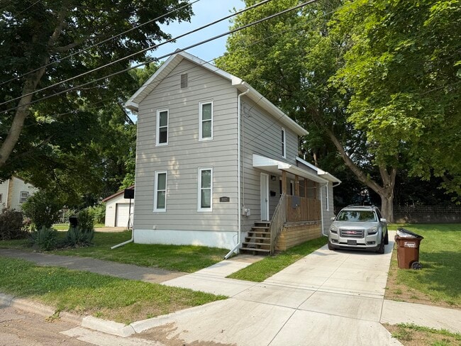 Building Photo - 512 Blackman St