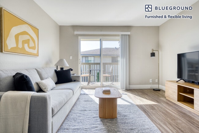 Building Photo - 644 Edgewater Blvd Rental