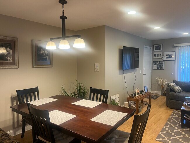 Photo - 9352 Bay Colony Dr Unidad 2E Rental