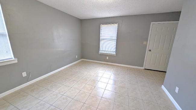 Photo - 1007 Winton Ave Unit B