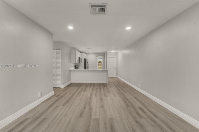 Photo - 10375 NW 35th St Unidad 10375