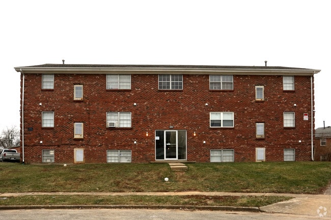 Courtside Apartments
