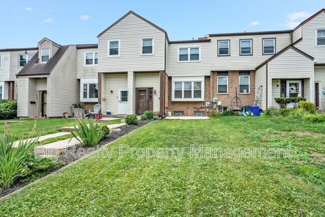 Building Photo - 268 Birch Dr