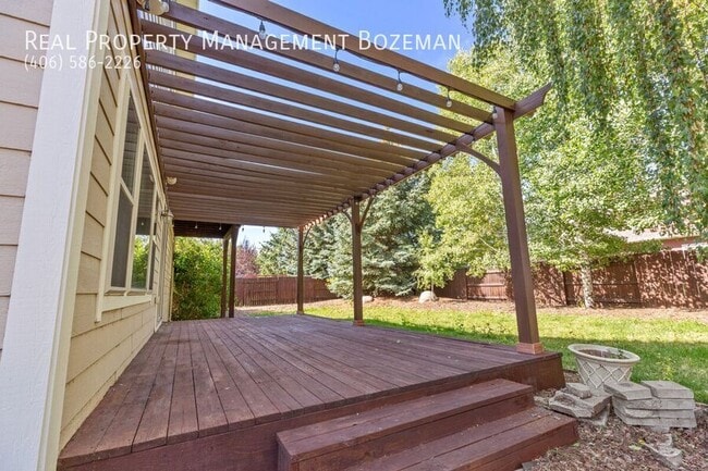 Photo - 971 Longbow Ln