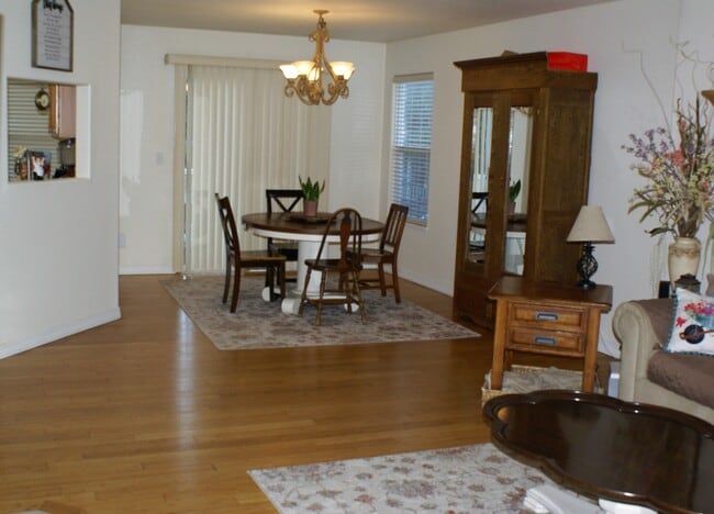 Photo - 3245 Chestnut Glen Ln