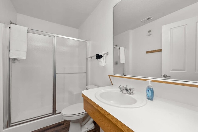 Building Photo - 2505 Black Horse Loop Rental