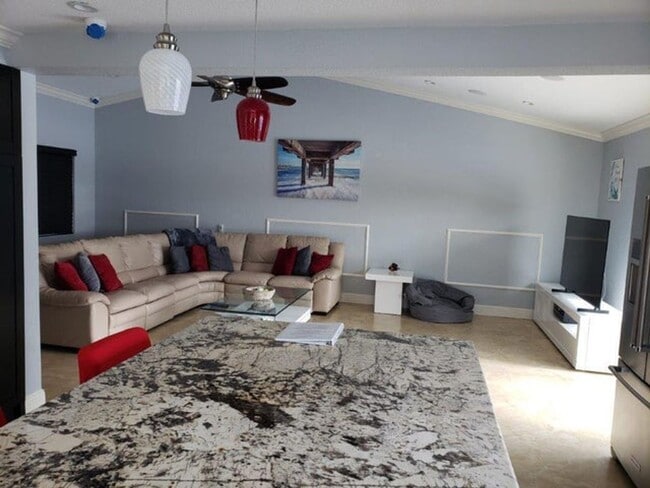 Photo - 801 NW 49th Way