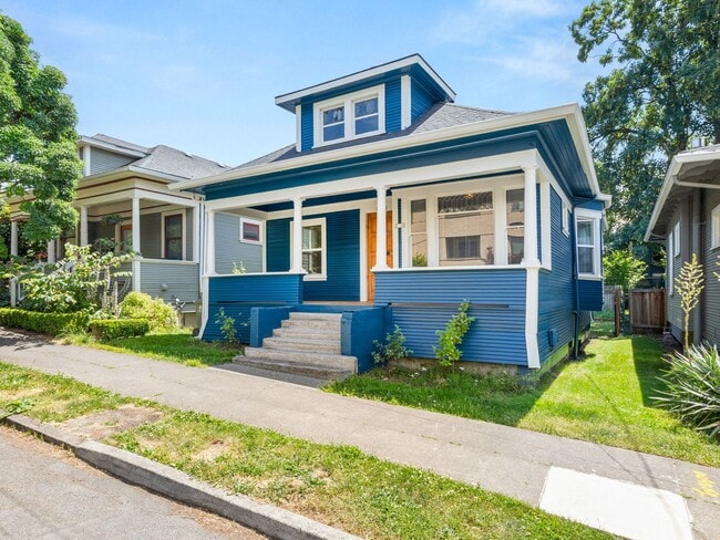 Photo - Spacious 3 bedroom, 1 Bath House in Inner SE Portland - Everything Right at Your Doorstep!