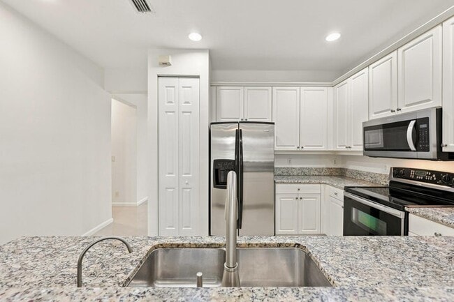 Building Photo - 168 Belle Grove Ln