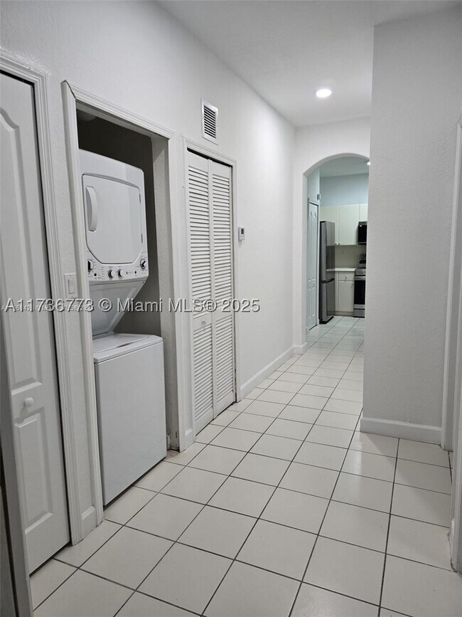 Photo - 1656 SE 29th Ct Unit 102