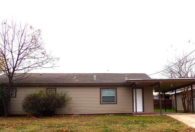 Building Photo - 9 NW 13th St