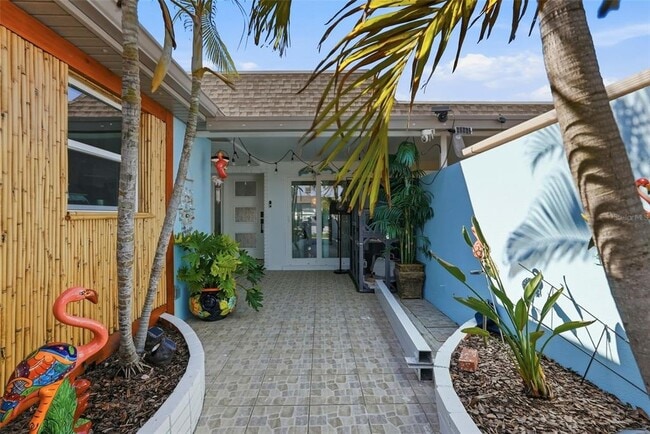 Building Photo - 573 Boca Ciega Point Blvd N