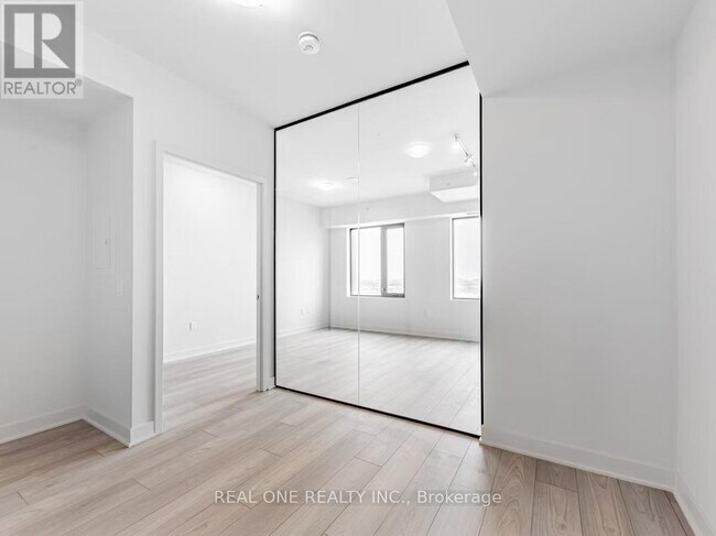 Photo - 2920 Hwy 7 Unité 2807