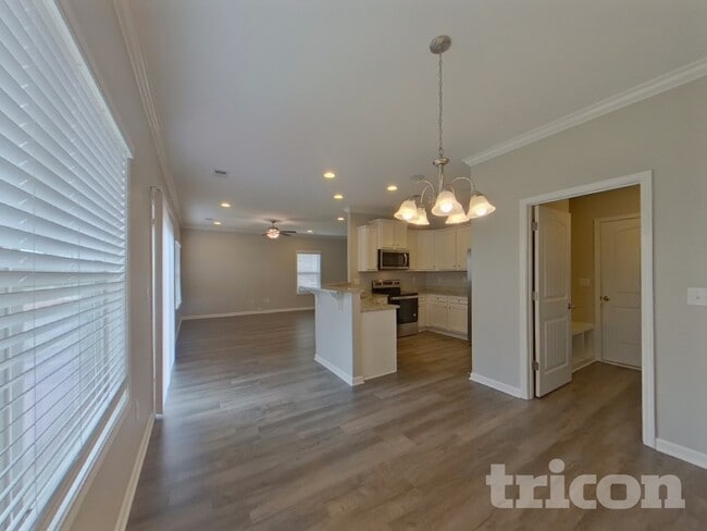 Photo - 618 Grantleigh Dr