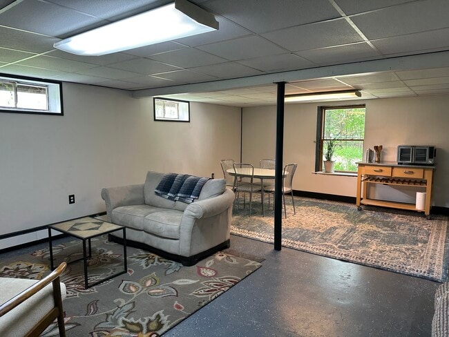living room towards kitchen - 200 Old Stonebridge Rd Unit Cozy Walkout Basement