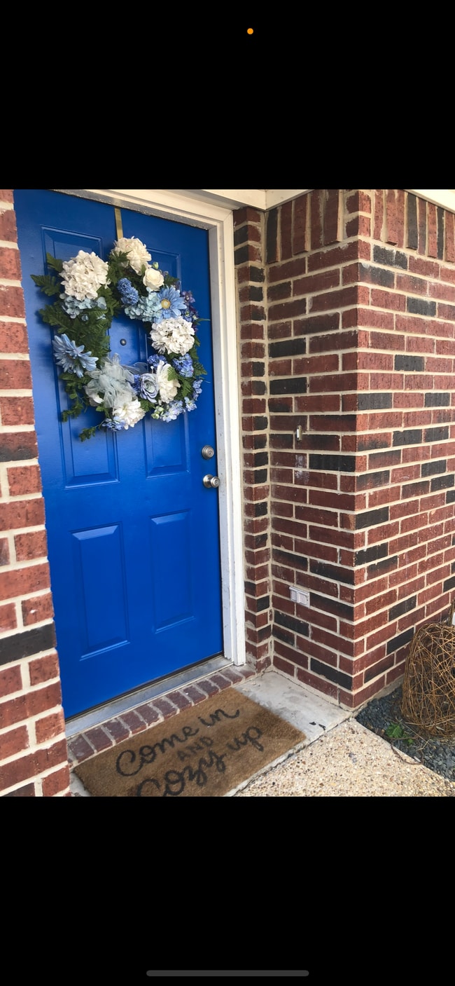 Building Photo - 1305 Bagby Ave