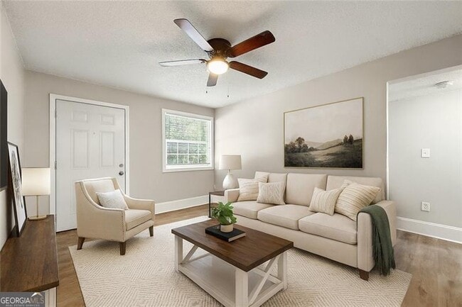 Building Photo - 156 Fairfield Pl NW