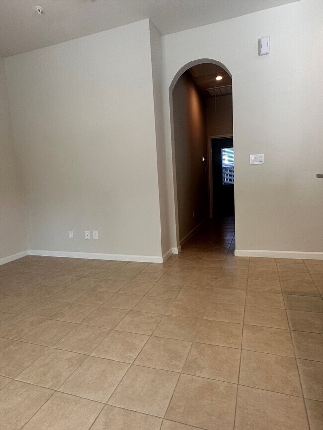 Photo - 8310 Williamsdell St