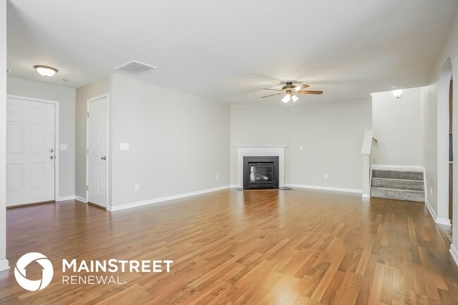 Photo - 1013 Collington Dr