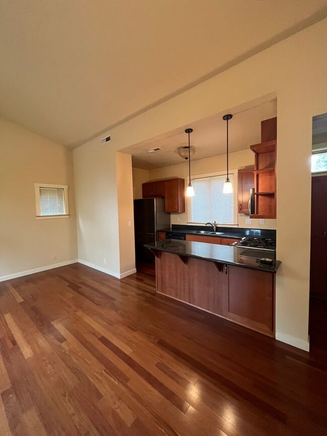 1445 Perdue Loop