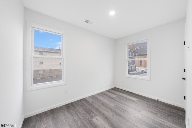 Photo - 324 Second St Unit 2