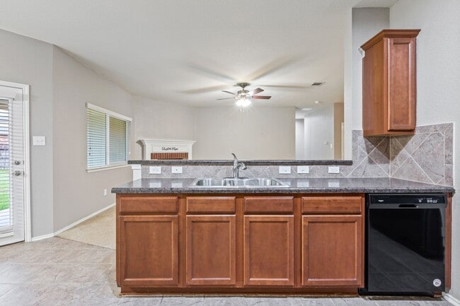 Photo - Open Concept living in MIDWAY ISD