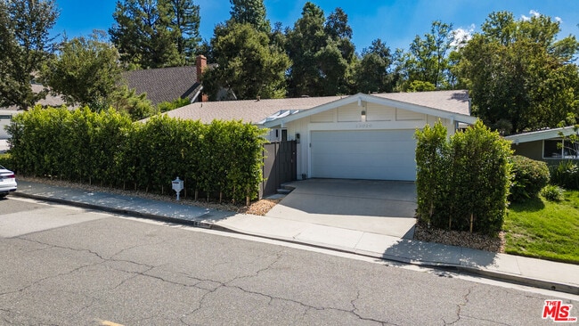 Photo - 23020 Wrencrest Dr