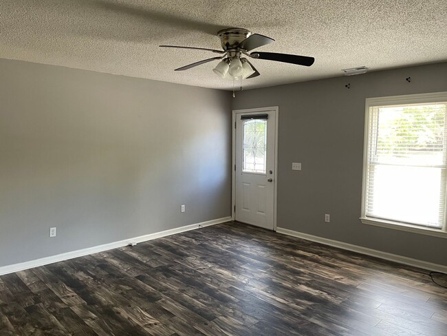 Photo - 3 Bedroom 2 Bath house in Boiling Springs with Workshop/Garage