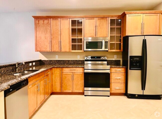 Building Photo - 325 NE 2nd Ave Unit 202 Rental